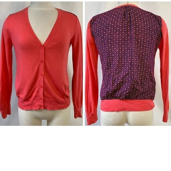 The Loft | Color-block blue Diamond V Neck Cardigan SP - Picture 2 of 9
